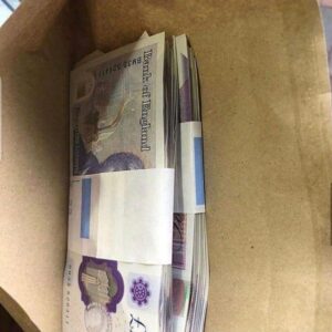 Purchase counterfeit banknotes